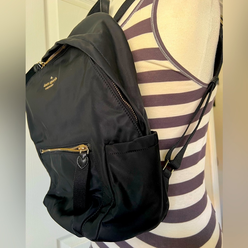 KATE♠️SPADE “Chelsea Medium Backpack” w/ •FREE• KATE♠️SPADE Yellow Bangle!! 💛 - Picture 4 of 10